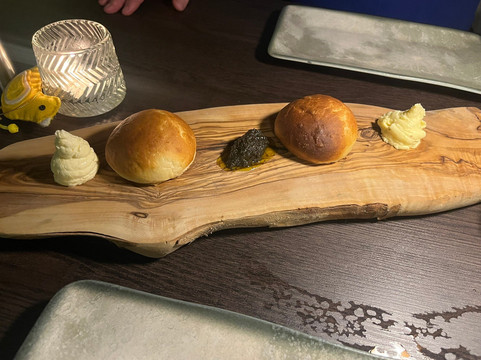 Dead Canary Bakewell