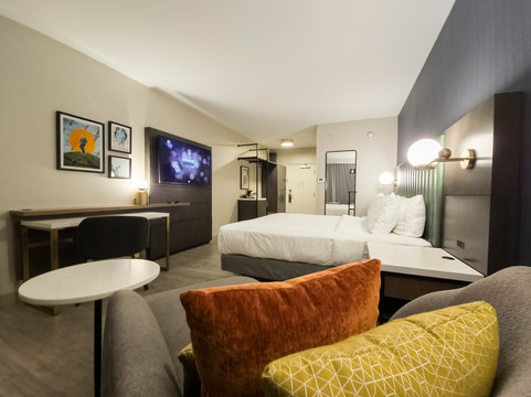 瑞玛达酒店主图