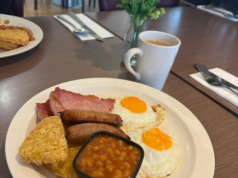 北纽伯里希尔顿逸林酒店主图