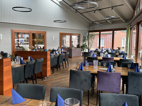 阿克曾祖尔格伦艾克酒店主图