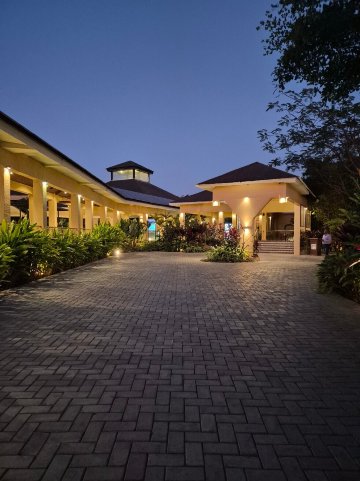 热带度假屋华丽度假村及水疗中心-官方