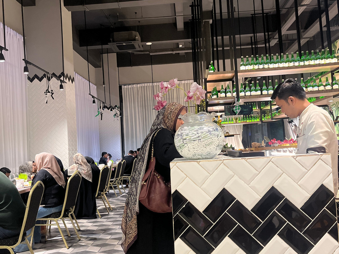 The Zuri 杜迈酒店主图