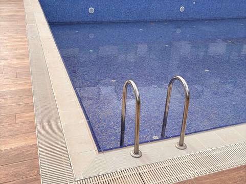 阳台套房酒店主图