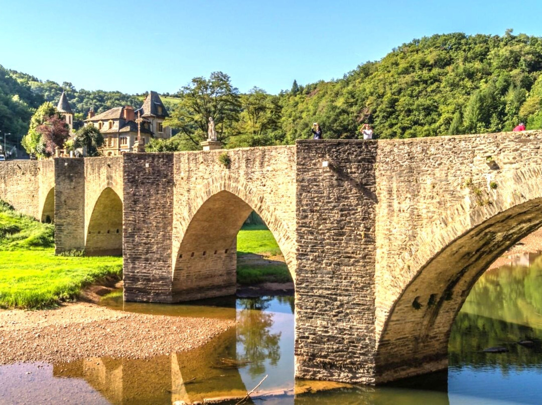 village médiéval d'Estaing-Estaing必去景点