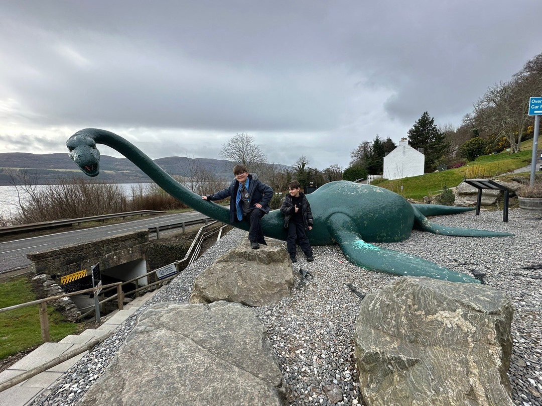 尼斯湖族人酒店主图