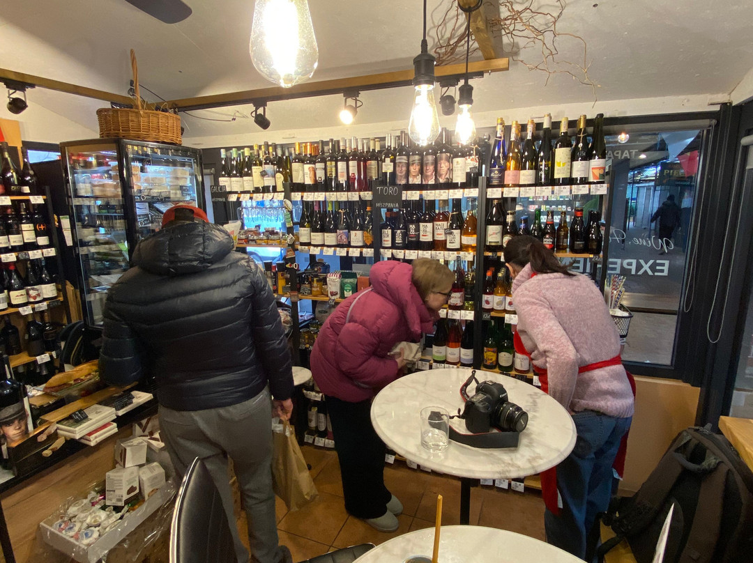 Experience Wine, Ham & Cheese Tapas Bar主图