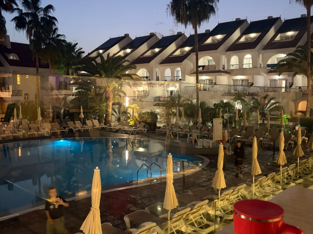 天堂公园趣味时尚酒店主图