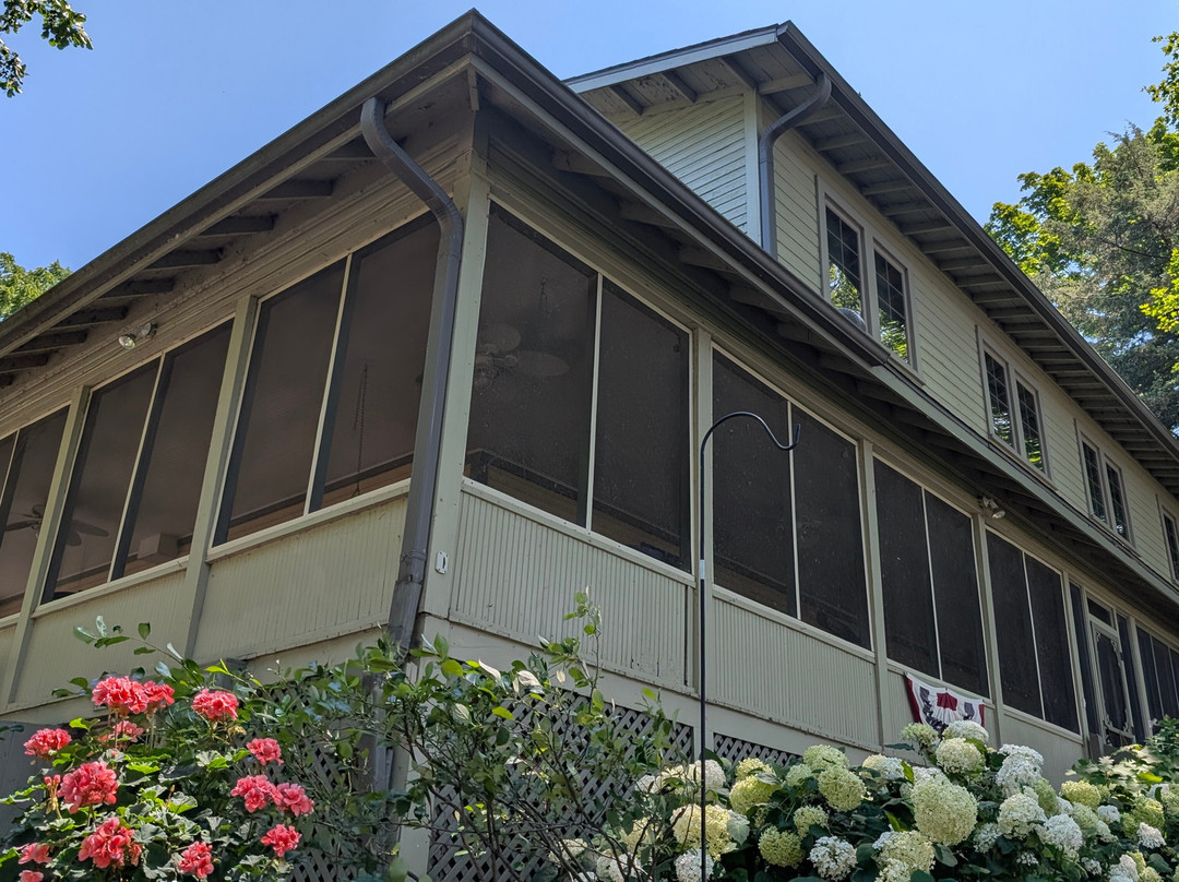 里普利湖郊外小屋 - 附湖畔客房/大前廊/独木舟及桨板主图