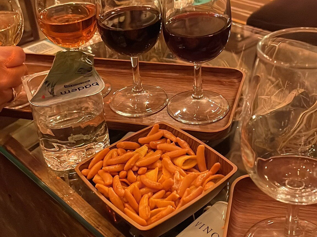 Vinodocia Wine & Art House-乌奇萨必去景点