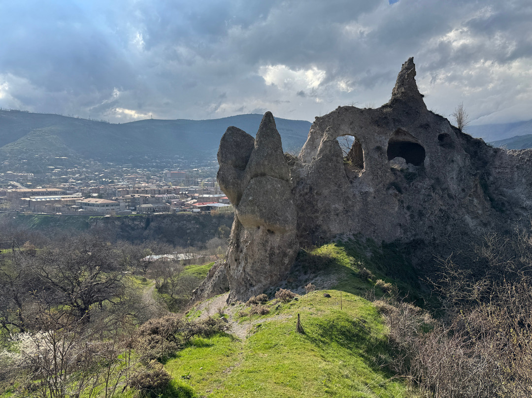 Syunik Province旅游景点-Medieval Goris Cave Dwellings