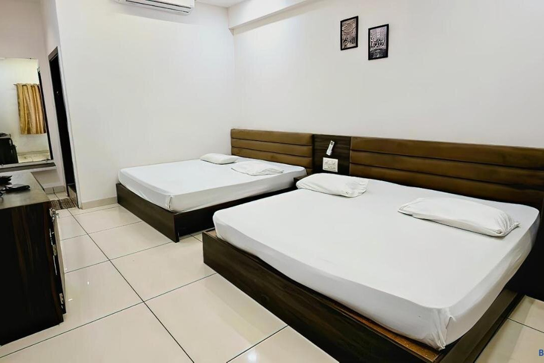 Shri Nivasa Inn