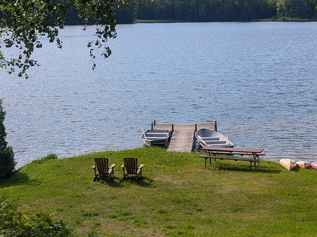 Halfway Lake Cottages主图
