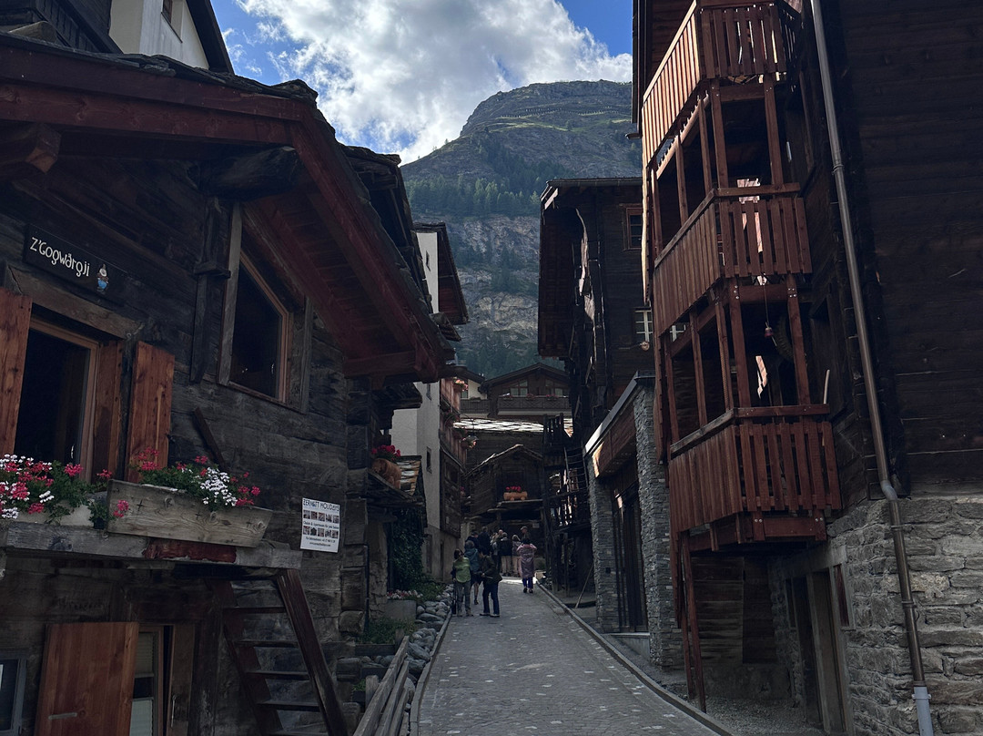 Hinterdorfstrasse-策马特必去景点