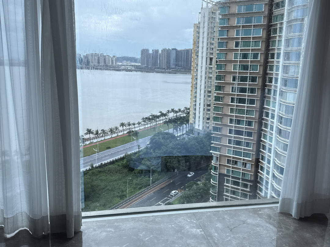 珠海海湾大酒店主图