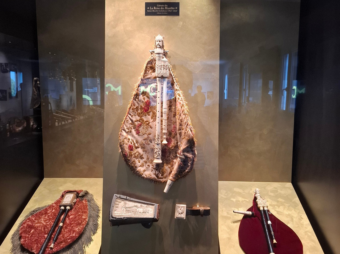 Musée des cornemuses du monde-Cantoin必去景点