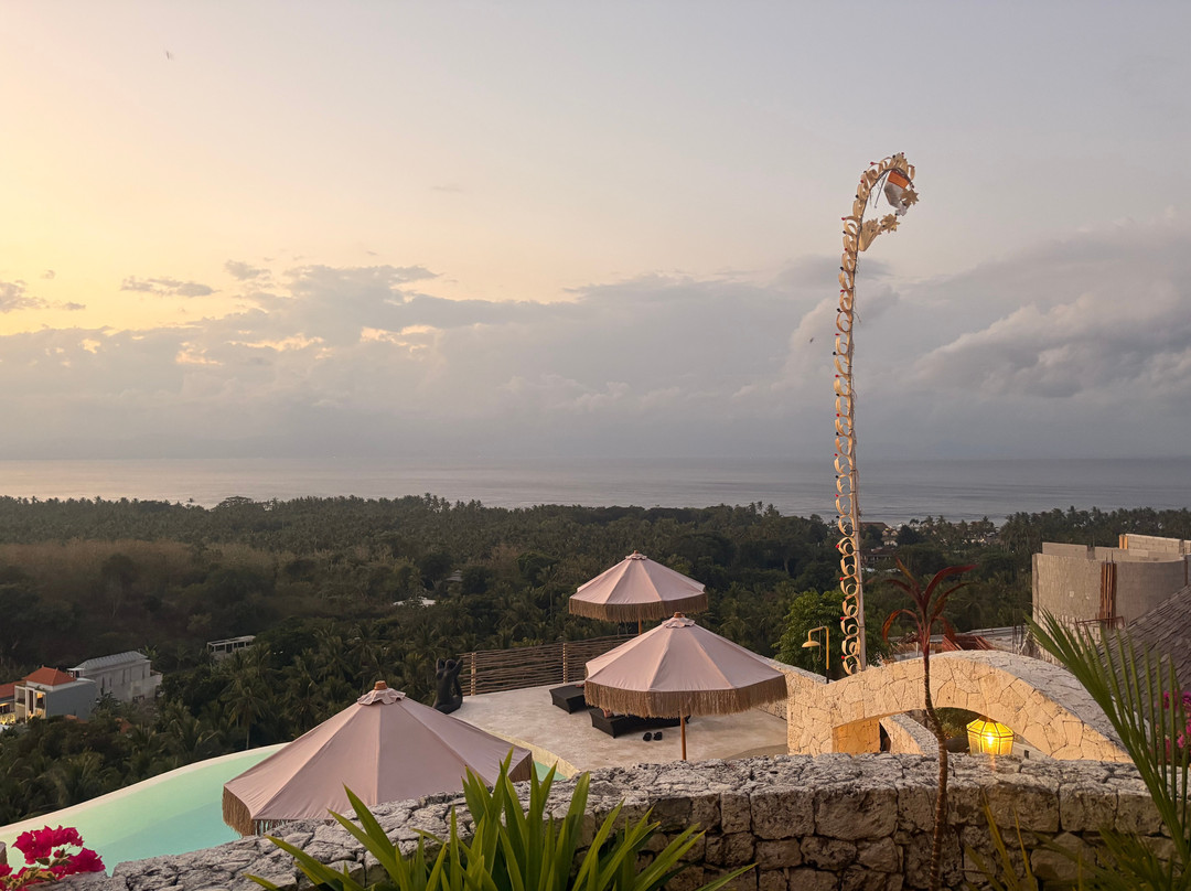 Penida View Village - Infinity pool & Volcano View