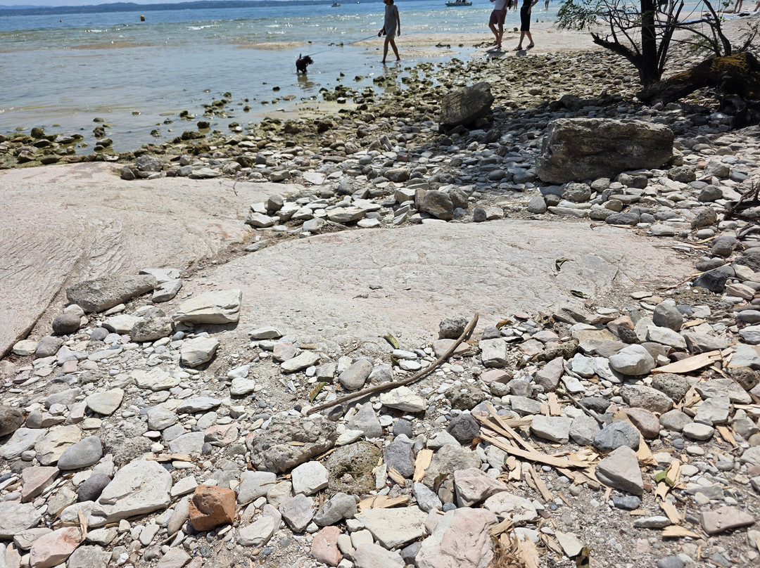 Spiaggia Lido di Lugana Sirmione-锡尔苗内必去景点