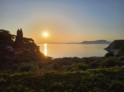 阿尔莫尼亚海湾酒店-旅行者