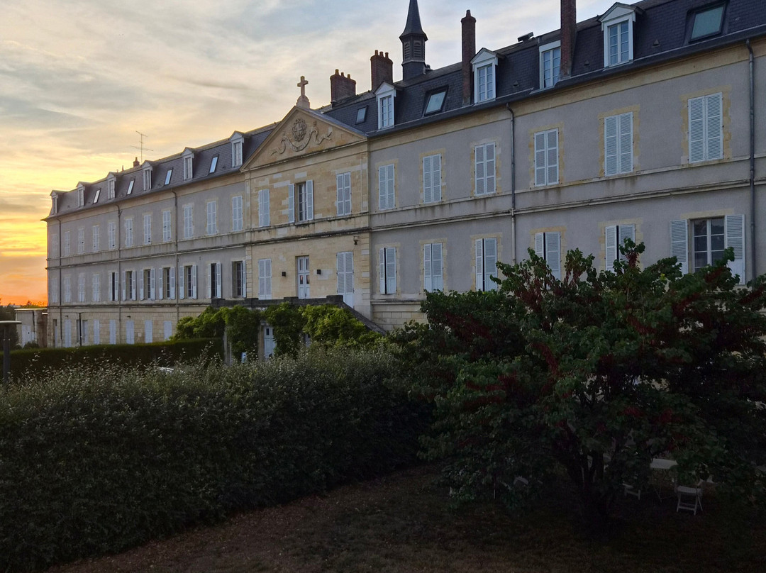 Sanctuaire Sainte Bernadette Soubirous-讷韦尔必去景点