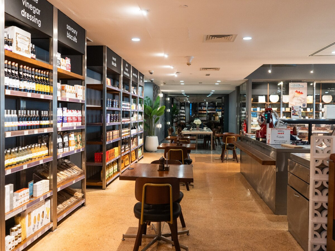 Jones the Grocer - Al Mamoura