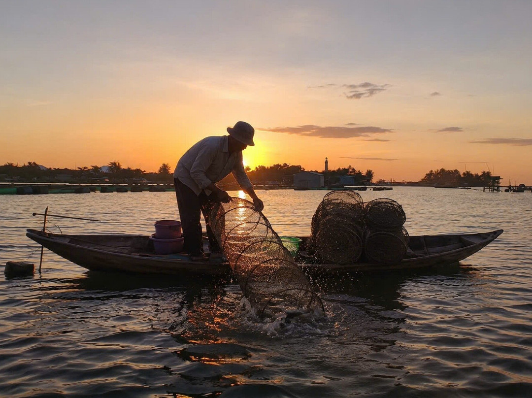 Funtastic Basket Boat Tours & Cooking Class