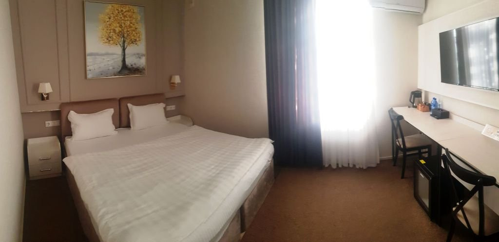 Central Plaza Hotel
