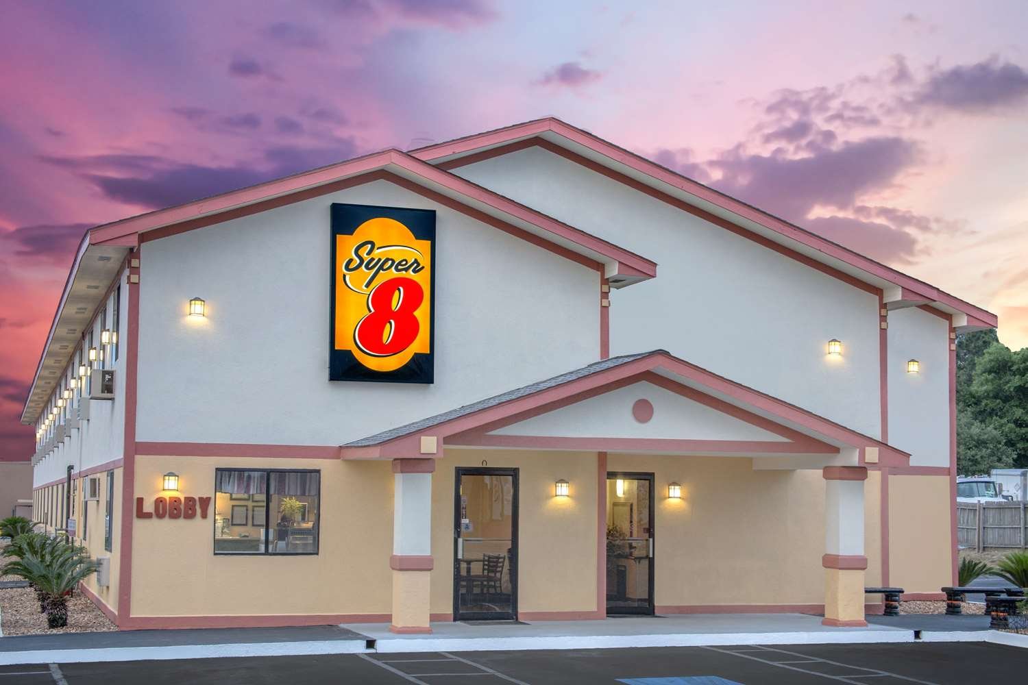 Super 8 by Wyndham Douglas-官方