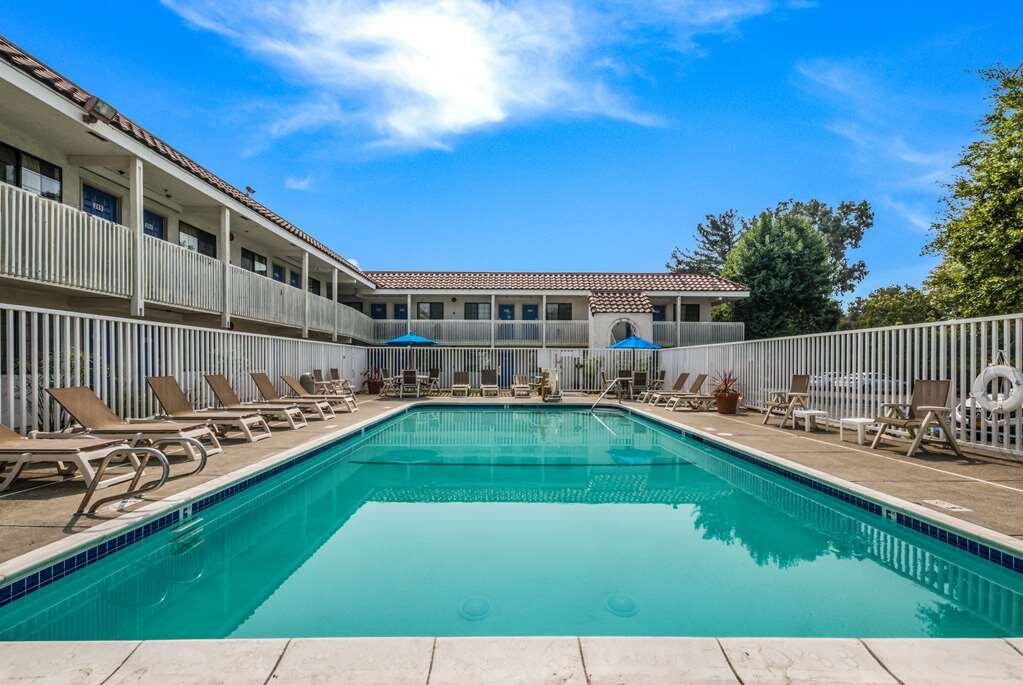 Motel 6 Petaluma, CA