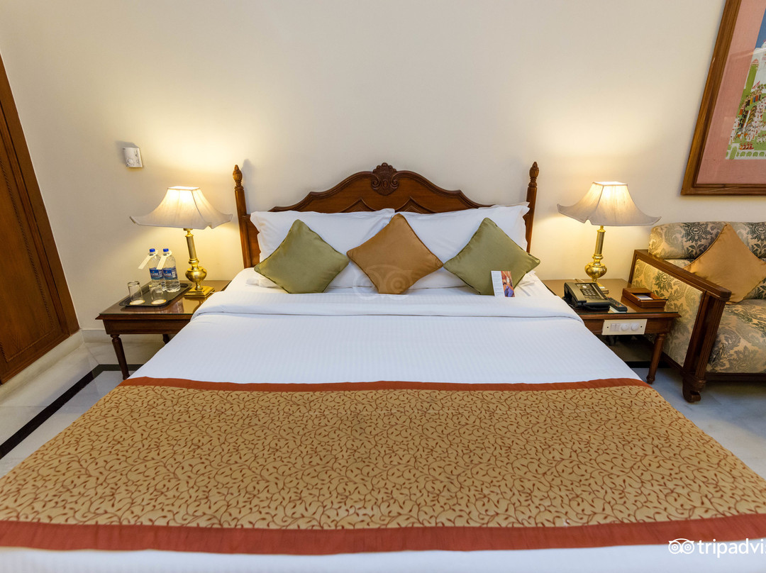 西乌尼瓦斯皇宫酒店