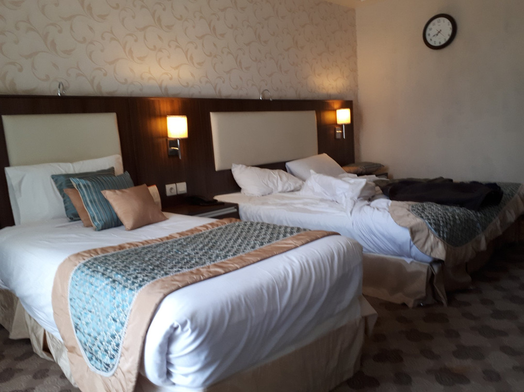 Parsian Enghelab Hotel
