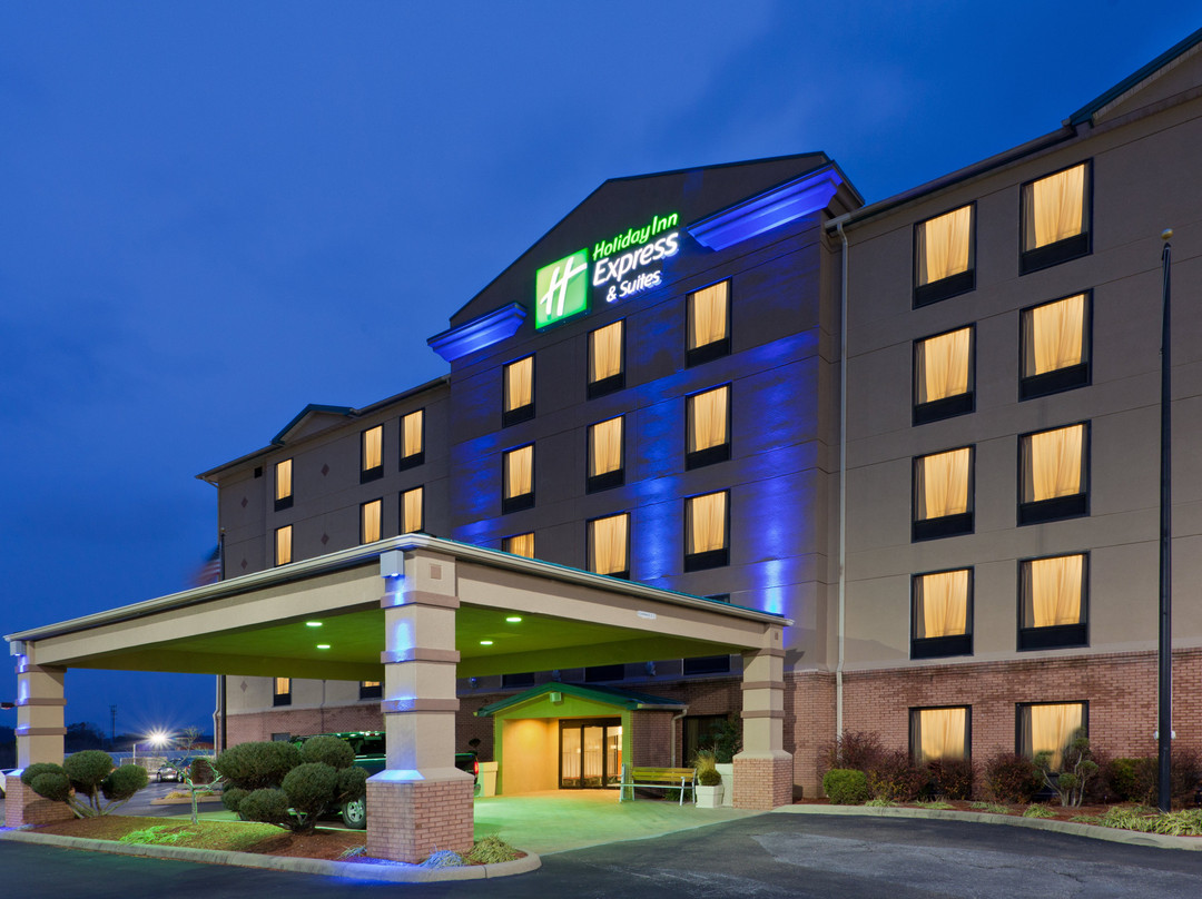 Holiday Inn Express & Suites Charleston-Southridge by IHG主图