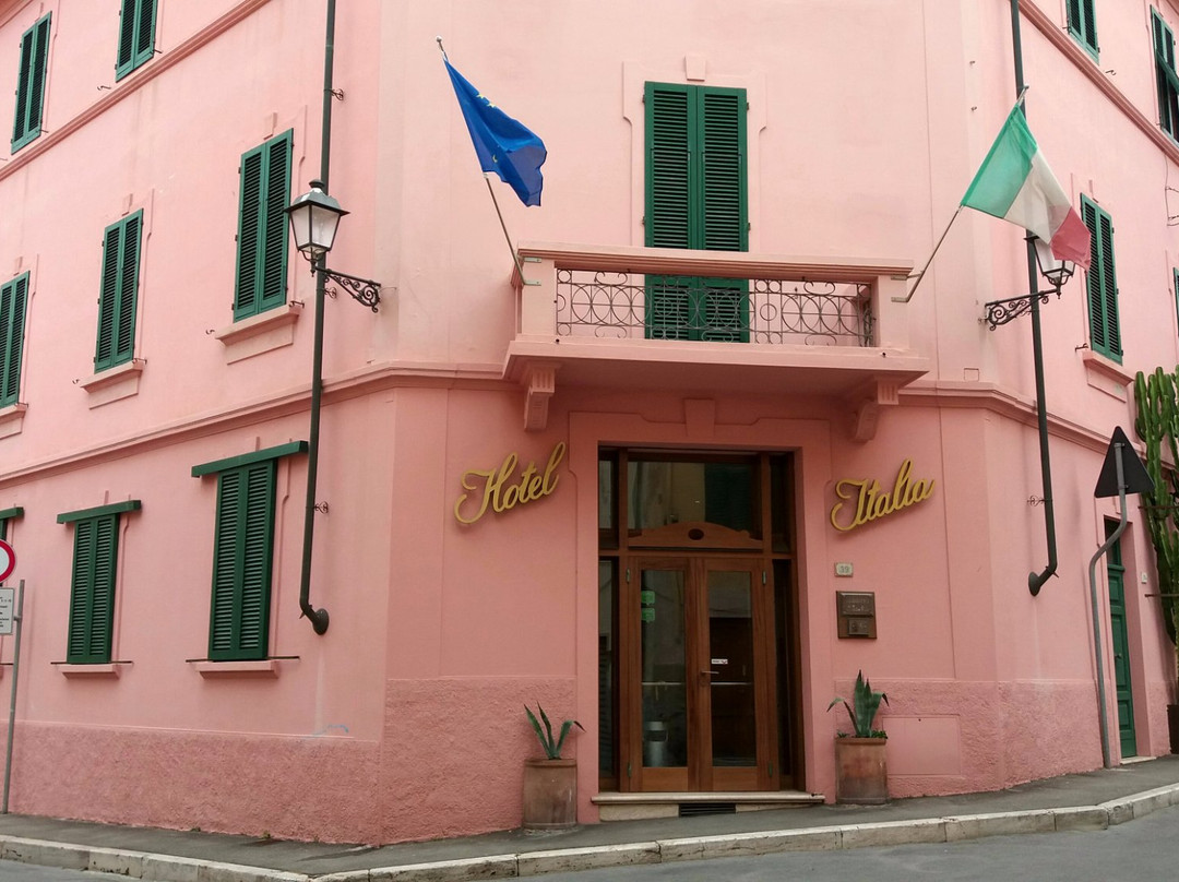 皮翁比诺酒店住宿-Albergo Italia