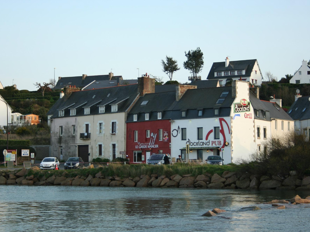 Trelevern旅游景点-Dockland Pub