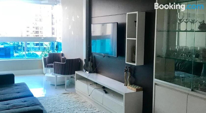 Quarto Domiciliar Praia e Clube VIP