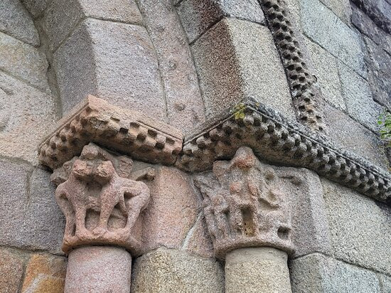 Iglesia De Santiago De Barbadelo景点图片