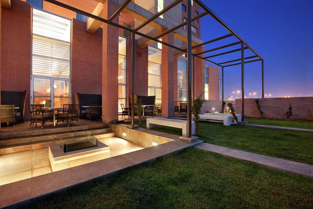 圣地亚哥机场希尔顿花园酒店主图