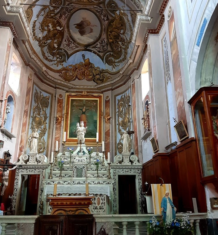Eglise Sainte Julie-Nonza必去景点