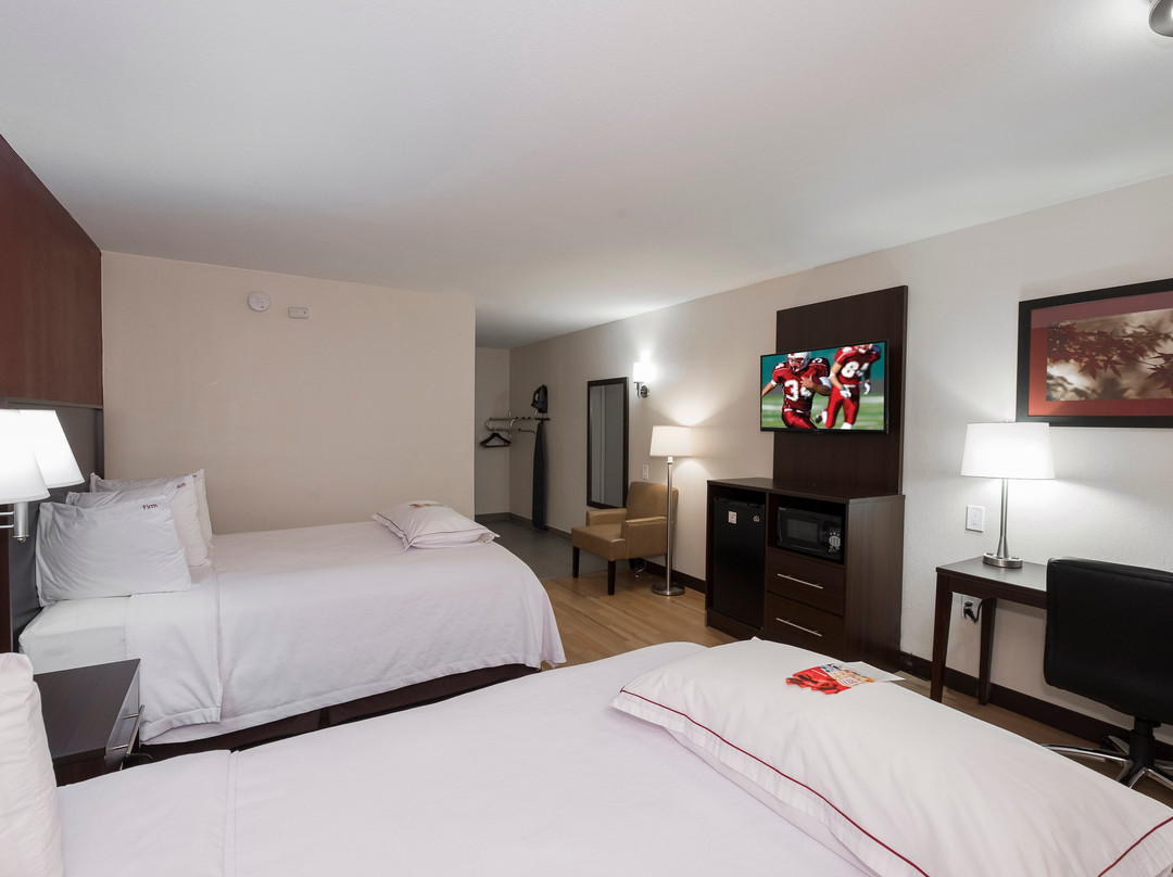 Red Roof PLUS Poughkeepsie主图