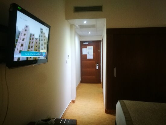Hocine Hotel主图