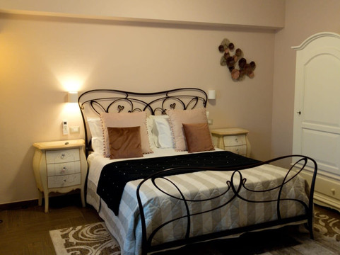 伊尔卡斯特拉乔主图