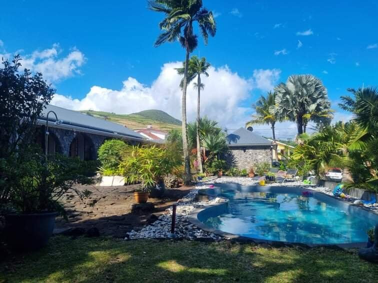 Les Grands Monts主图