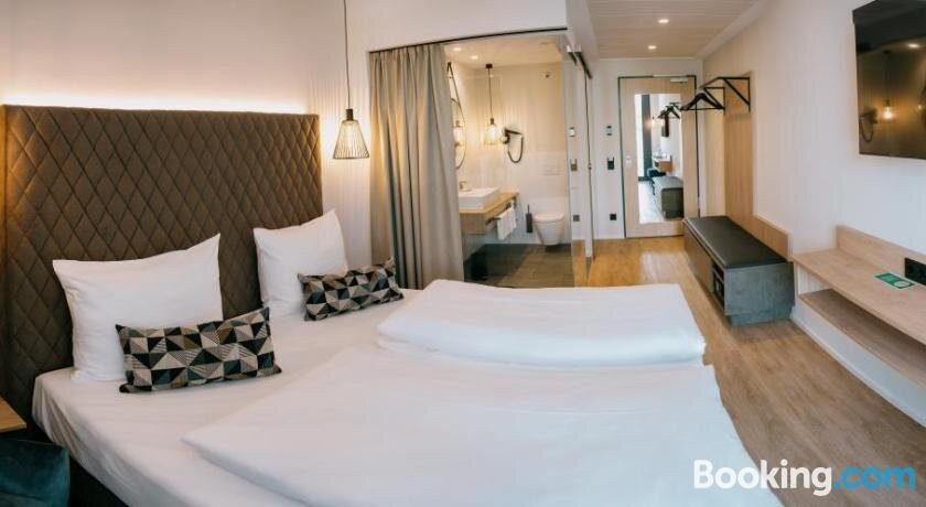 Loom Hotel & Skybar