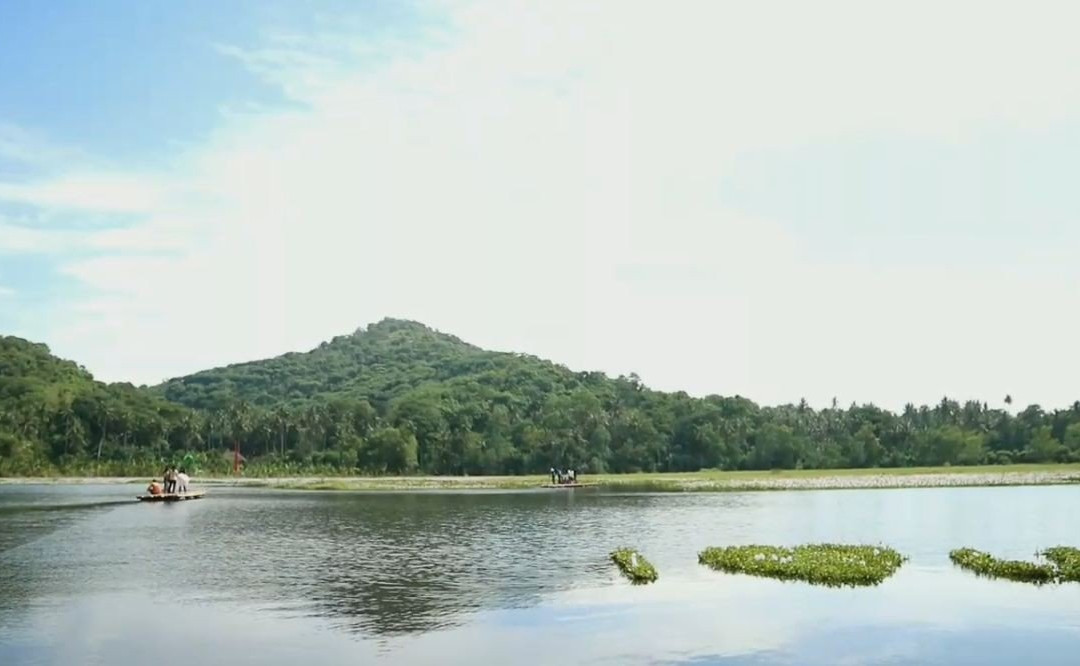 Lake Yeh Malet景点图片
