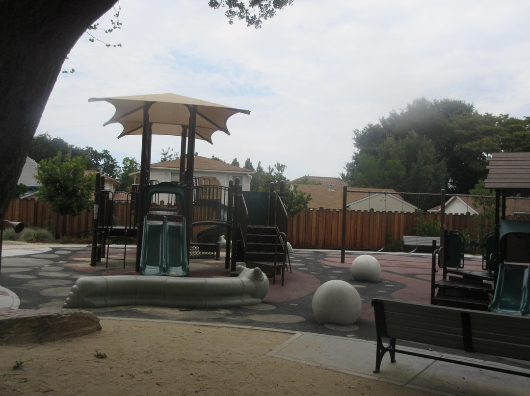 Mariposa Park景点图片