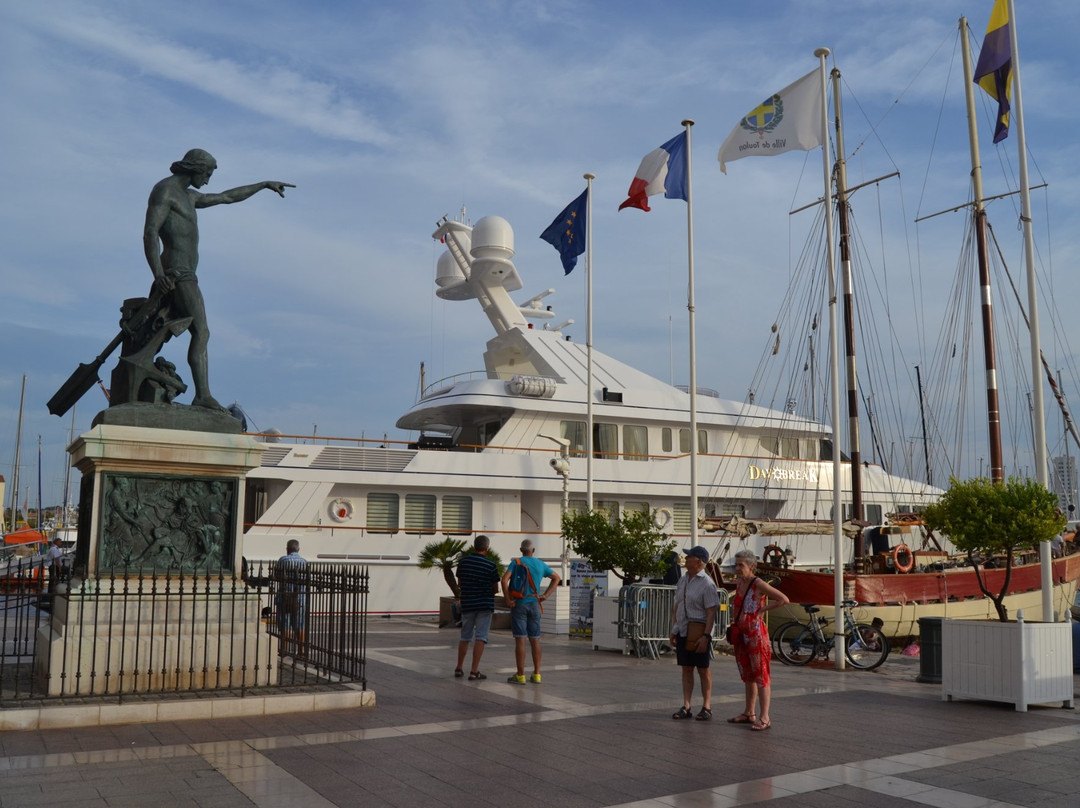 Statue du Génie de la Navigation景点图片
