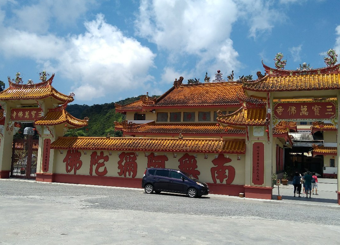 Sam Poh Temple景点图片