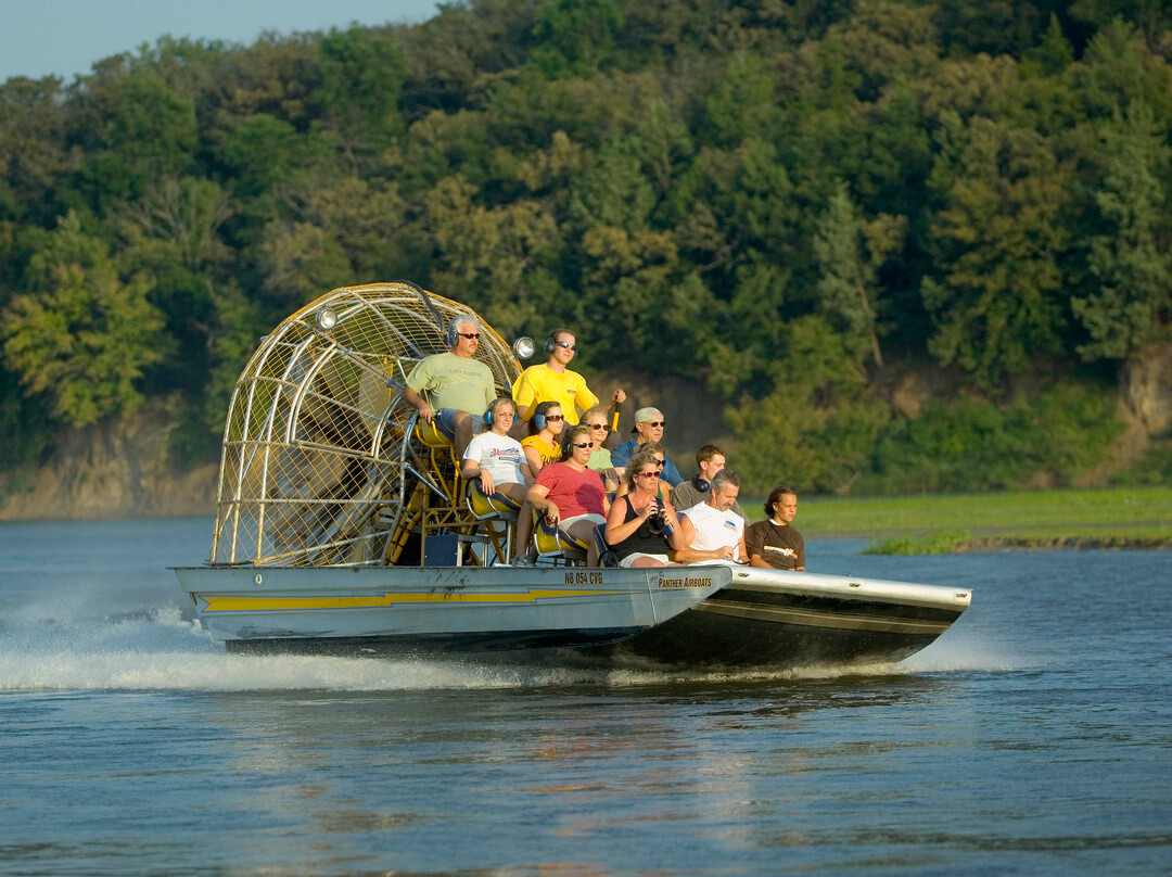 Bryson's Airboat Tours景点图片