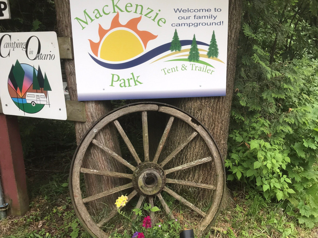 MacKenzie Tent And Trailer Park景点图片