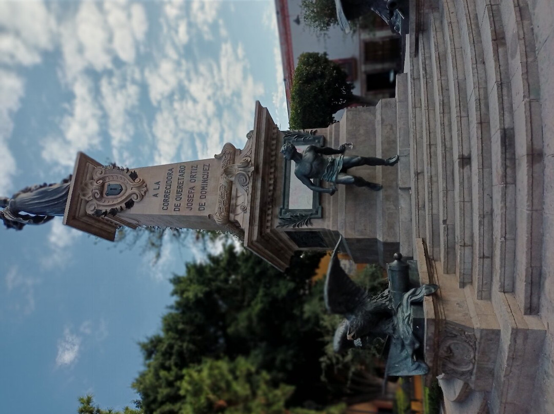 Monumento A La Corregidora