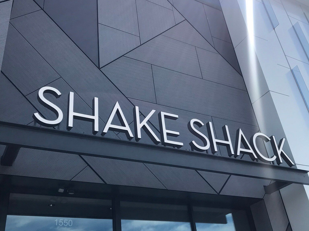 Shake Shack Burlington Mall